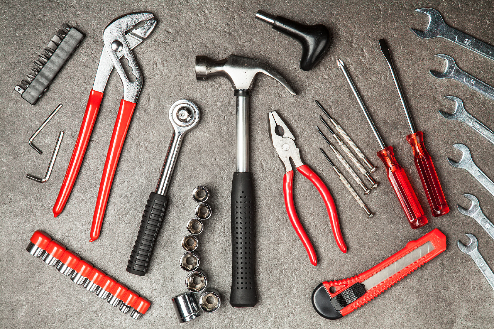 探索五金工具中的釘子設(shè)計(jì)素材 從傳統(tǒng)到現(xiàn)代的應(yīng)用與創(chuàng)新