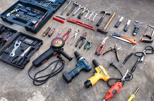 常見(jiàn)五金工具與通訊設(shè)備概述